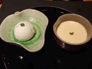 （左）季節のシャーベット・（右）アラカルトオーダー・大黄卵の海宮特製プリンです。
